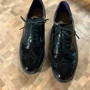 Clarks black patent leather oxfords